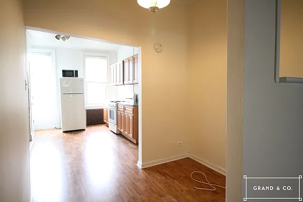 Rented by Grand & Co. | media 6