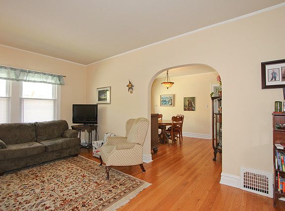 5th image of 243 Park Ave