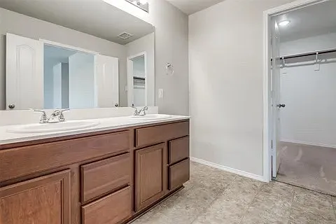 Greystone Dr — Photo 12