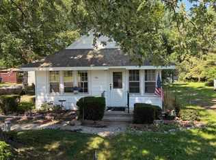 116 Flora Ave, Houghton Lake, MI 48629