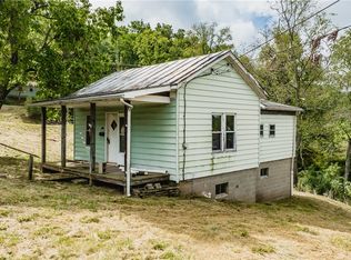 105 Stone Ave, Pennsboro, WV 26415