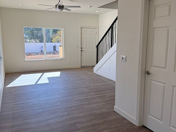 3rd image of 2115 Arnold Way #F74e3fcba