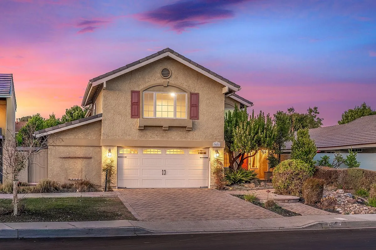 5 bed, 3.0 bath, 2666 sqft, $7,000 — Photo 1