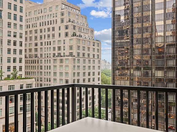 5th image of 1 W 60th St #10E