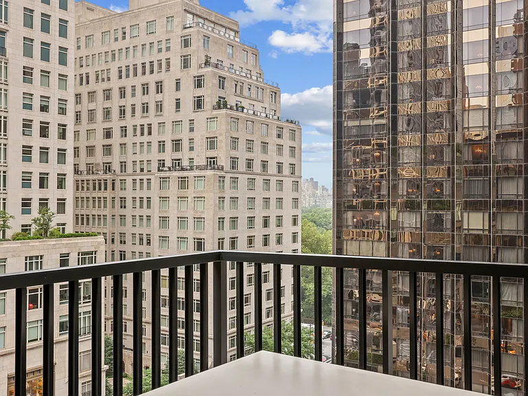 1 W 60th St #3D — Photo 1