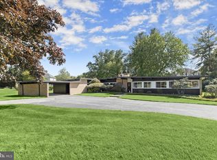 5 Stone Hollow Ct, Baltimore, MD 21208