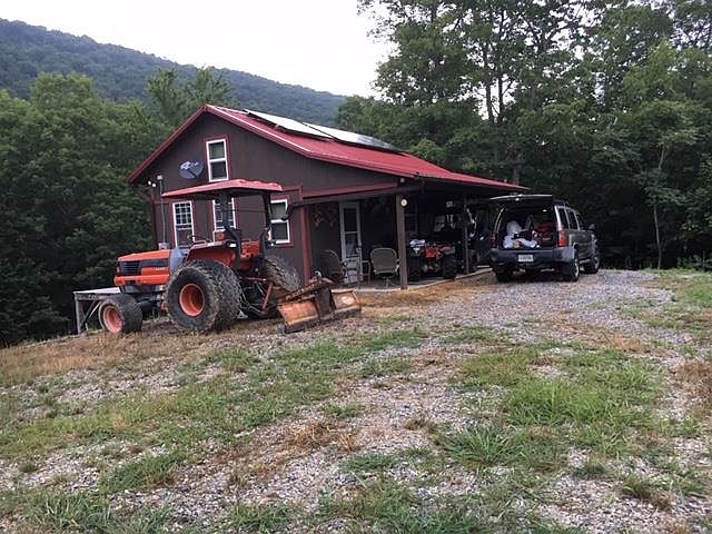 1st image of 1070 Indian Meadow Ln