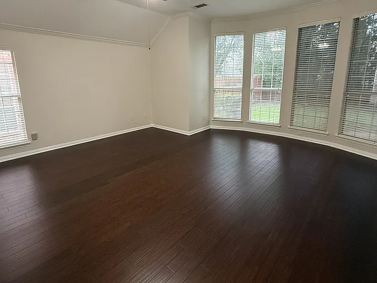 3817 Appleton Ln — Photo 8