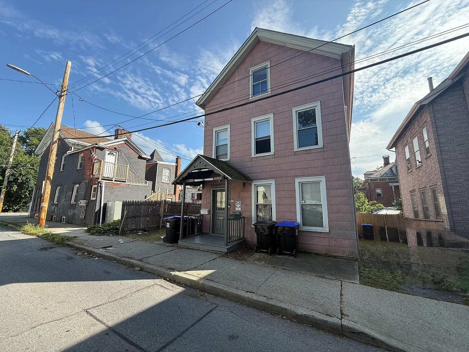 2 bed, 768 sqft, $1,800 — Photo 1