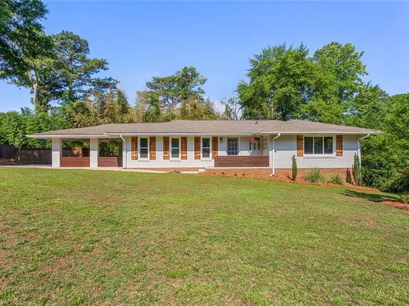 1613 Huntington Dr, Marietta, GA 30066