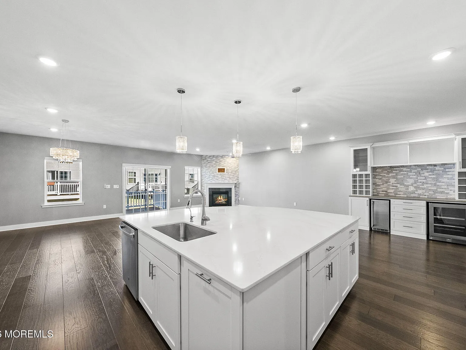 3 bed, 4.5 bath, 2796 sqft, $7,000 — Photo 4
