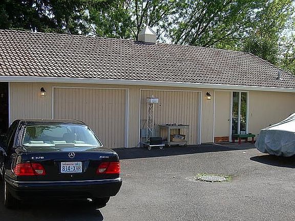 Separate 1200 sq.ft. heated garage & shop!