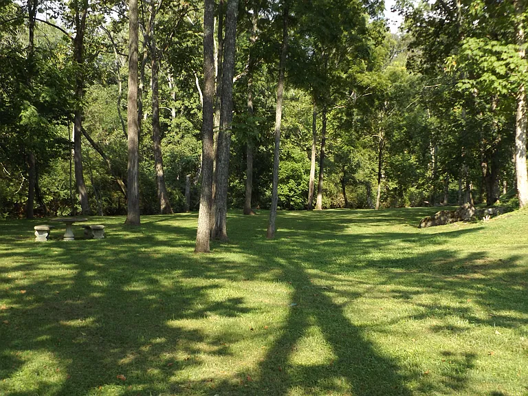 Deer Run Apartments — Photo 42