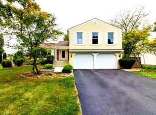 1332 Giese Rd, Batavia, IL 60510