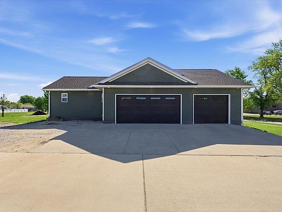 2nd image of 123 Carroll Blvd