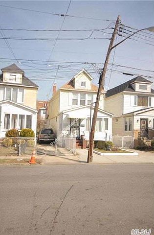 2nd image of 2421 Ericsson St