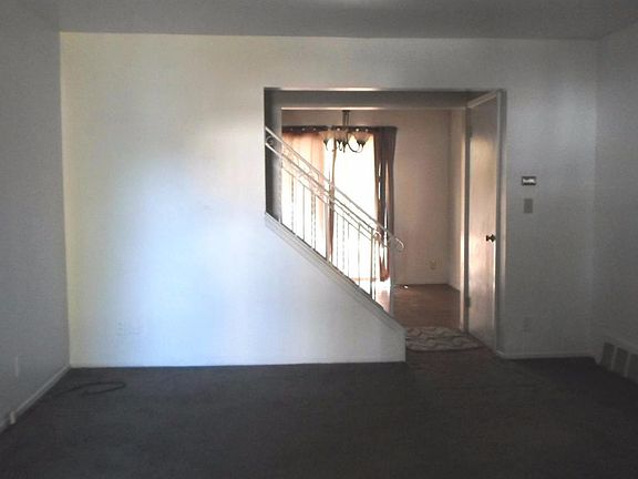 4th image of 1833 Laurel Oak Dr