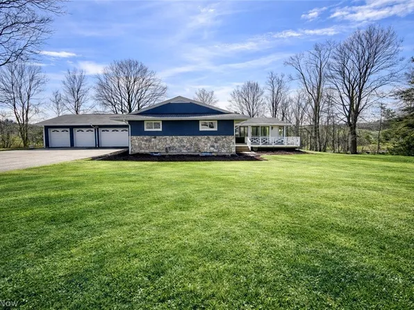 11685 Mills Rd, Garrettsville, OH 44231