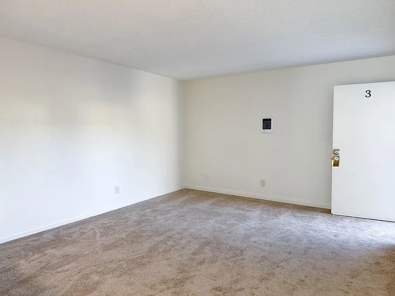 3781 Marlborough Ave — Photo 7