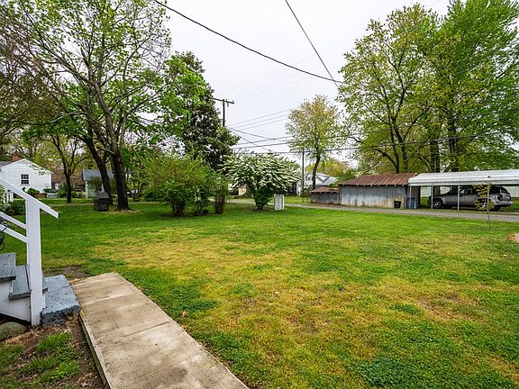 2nd image of 613 Essex St