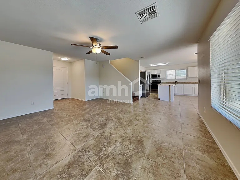 770 E Reflection Pl — Photo 7