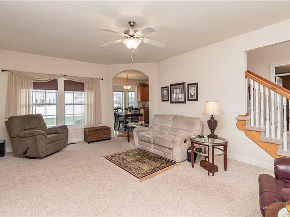 3rd image of 2401 NW Park Meadows Dr