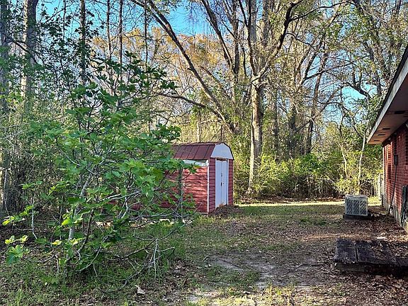 3rd image of 124 Cliff Mitchell Rd