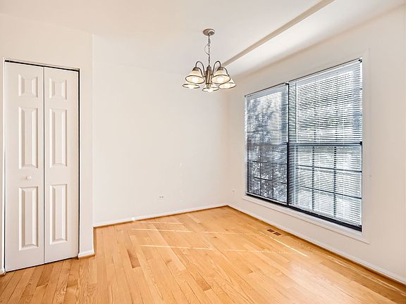 4th image of 4547 Olmstead Dr