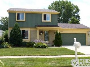 35562 Eastmont Dr, Sterling Heights, MI 48312