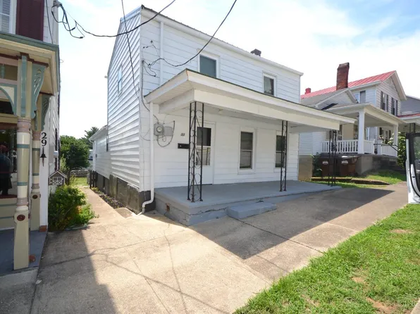 33 N 4th St, Ripley, OH 45167