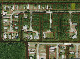 13 Plantation Dr, Everglades City, FL 34139