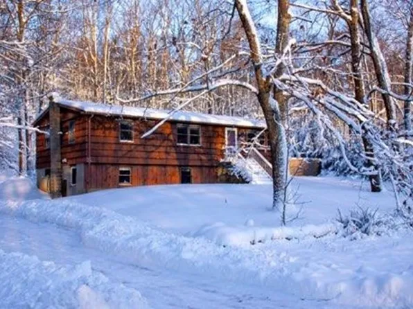 344-348 Leadmine Rd, Fiskdale, MA 01518