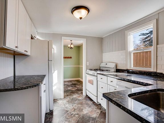 5th image of 1819 Birmingham St