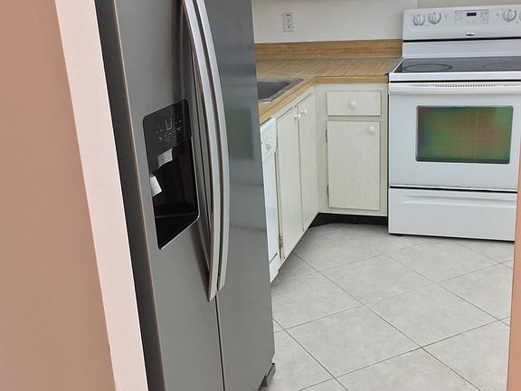 5th image of 24 Abbey Ln APT 101