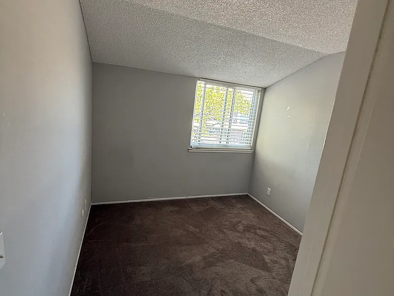 900 Southampton Rd #116 — Photo 9