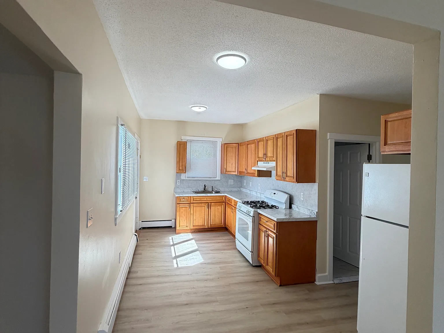 3 bed, $3,400 — Photo 3