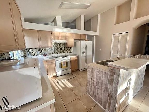 4th image of 2512 Asbury Ct
