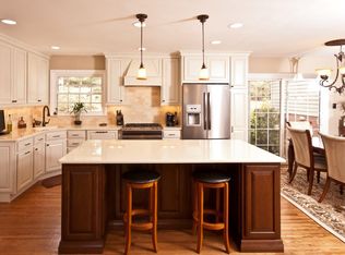 7012 Hadlow Dr, Springfield, VA 22152