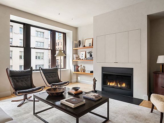 3rd image of 124 Hudson St APT 3B
