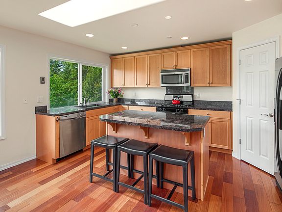 5th image of 13727 338th Ave NE