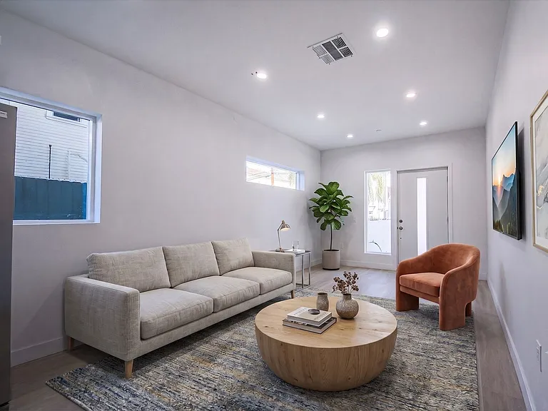 Luxury 2026 Townhomes with Massive Bedrooms + Decks with Views — Photo 10