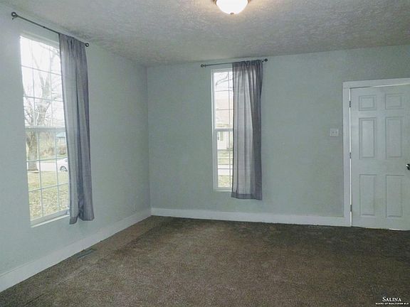 3rd image of 614 Park Pl