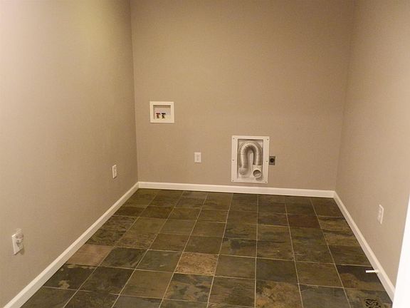4th image of 65 Jean Dr