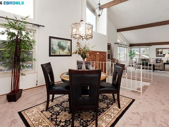4th image of 3075 Sylvia Ct