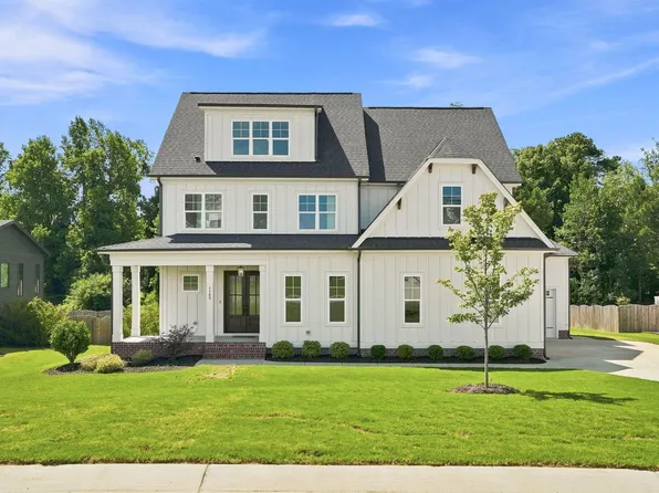1145 Duke Farm Dr, Wake Forest, NC 27587