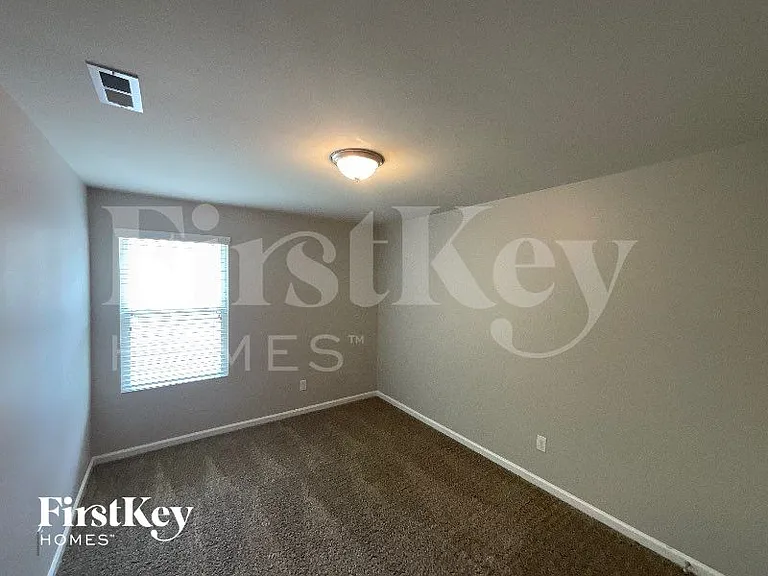 409 Mount Carmel Rd — Photo 6