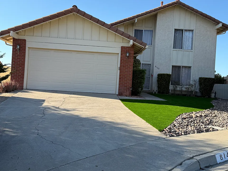 8148 Dicenza Ln