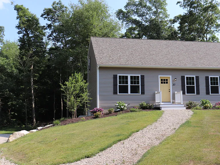 37 Glendale Rd #1 — Photo 2