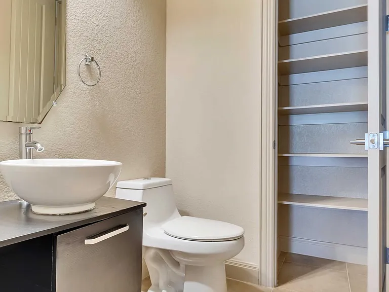 2500 Speidel Dr — Photo 22