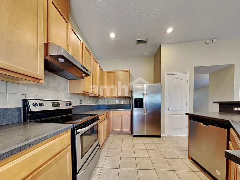 2371 Tyson Lake Dr — Photo 3